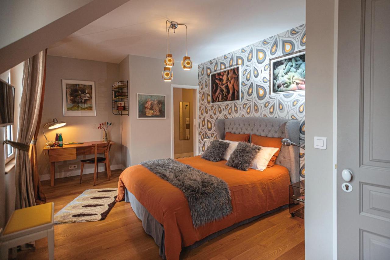 Le Jardin Des Toiles Hotell Triel-sur-Seine Exteriör bild
