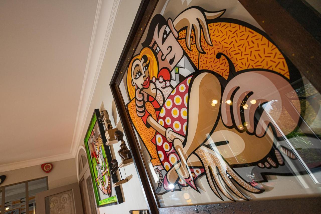 Le Jardin Des Toiles Hotell Triel-sur-Seine Exteriör bild